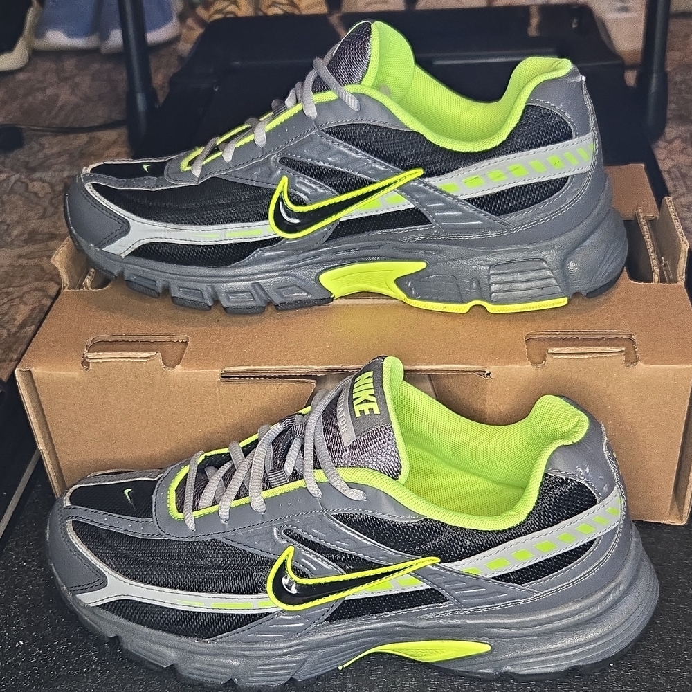 Nike Initiator Men's Black Grey Neon Green Mesh Low Top Sneakers 394055-023 Sz 9